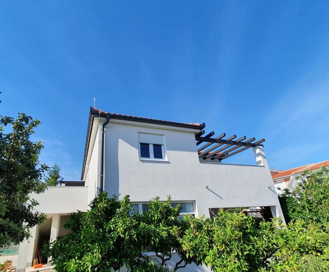 Apartmani Mistral ロゴズニッツァ エクステリア 写真